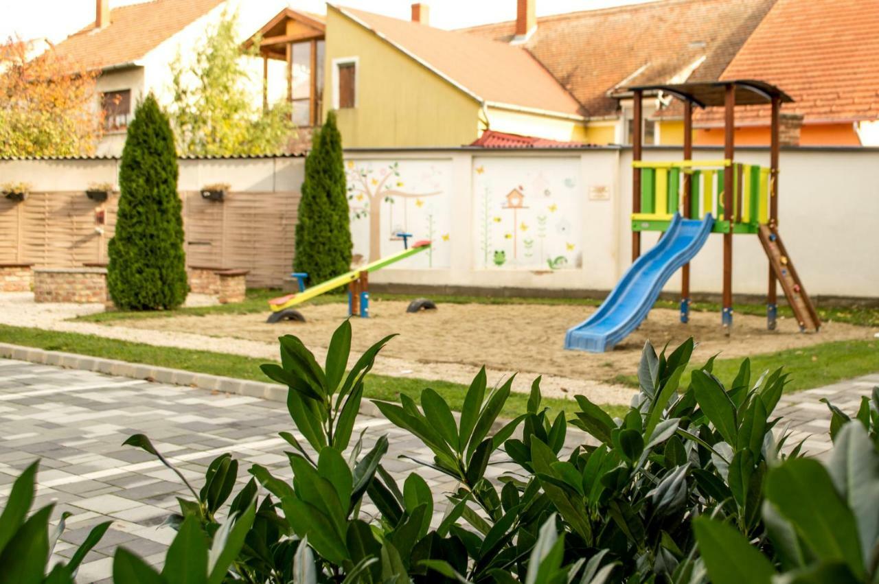 Apartamento Platina Apartman Sárvár Exterior foto